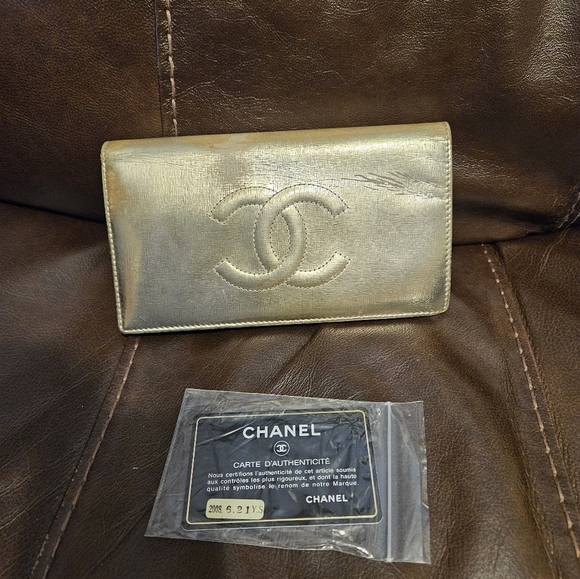 Chanel long wallet, coa - Picture 1 of 16